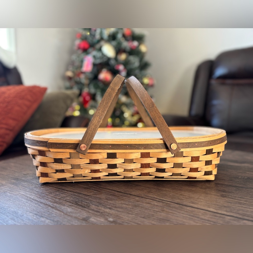 Longaberger 2007 American Craft Traditions Oval Gathering Basket 
Vintage rare